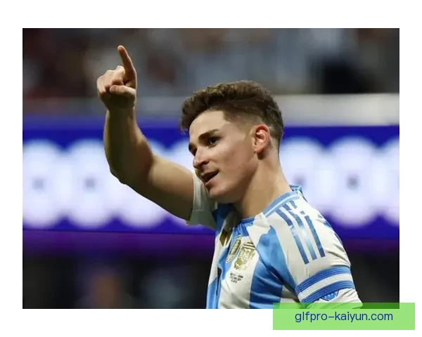 德甲新加盟球员表现值得关注，球队实力提升势头明显