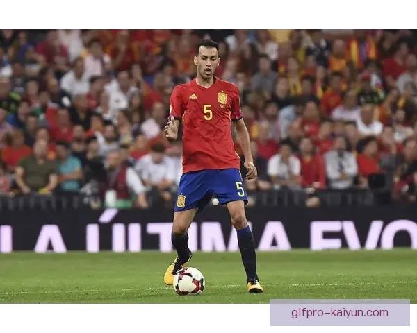 布斯克茨中场风格持续提升，展现出强大的比赛掌控能力。